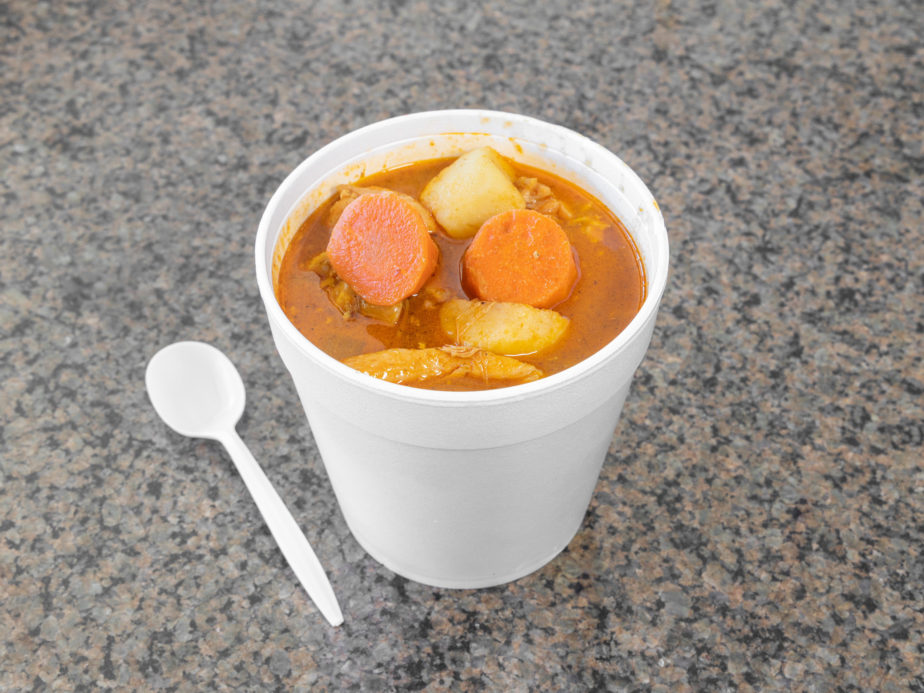 Order Curry Chicken Soup food online from Golden Chopstix store, San Jacinto on bringmethat.com
