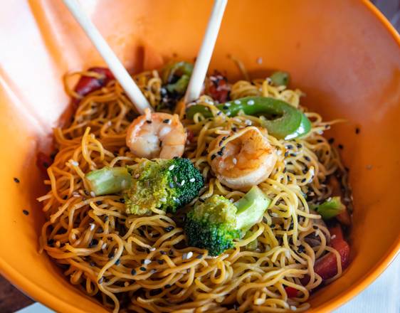 Order Singapore Shrimp Bowl food online from Summits Wayside Tavern store, Snellville on bringmethat.com