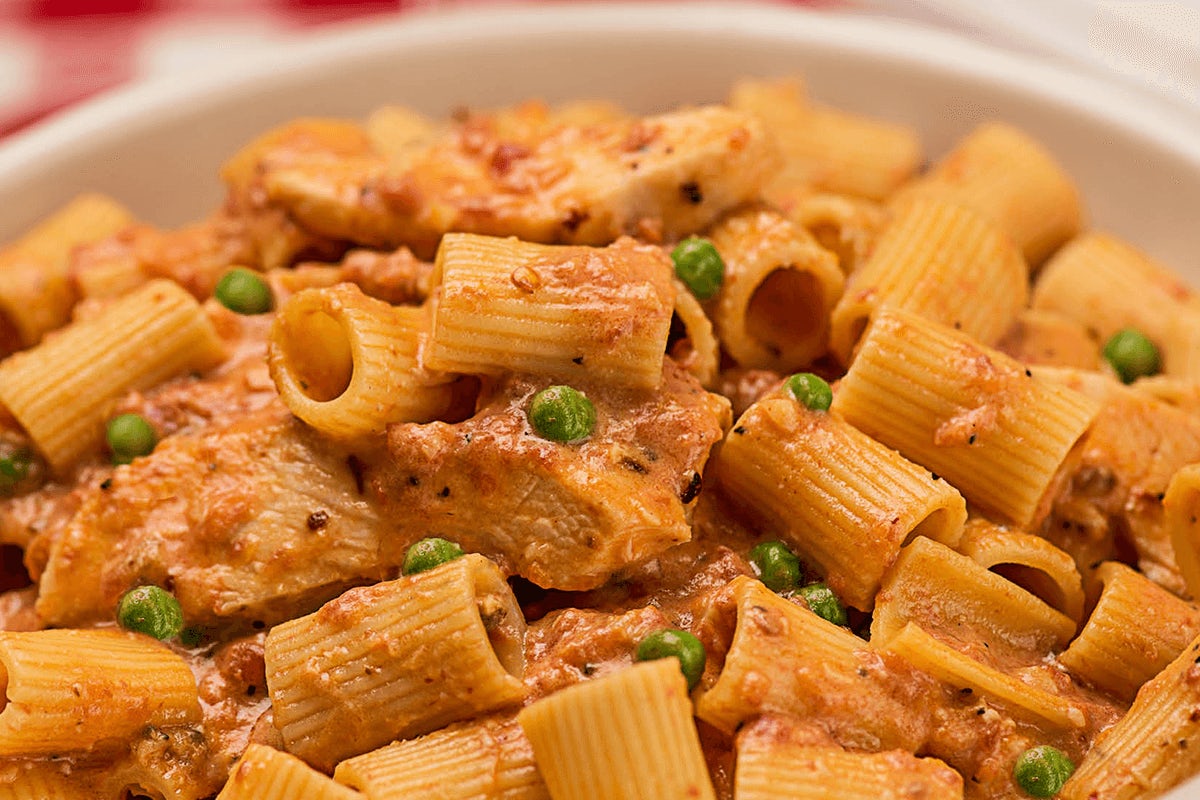 Order Spicy Chicken Rigatoni food online from Buca di Beppo store, Maitland on bringmethat.com