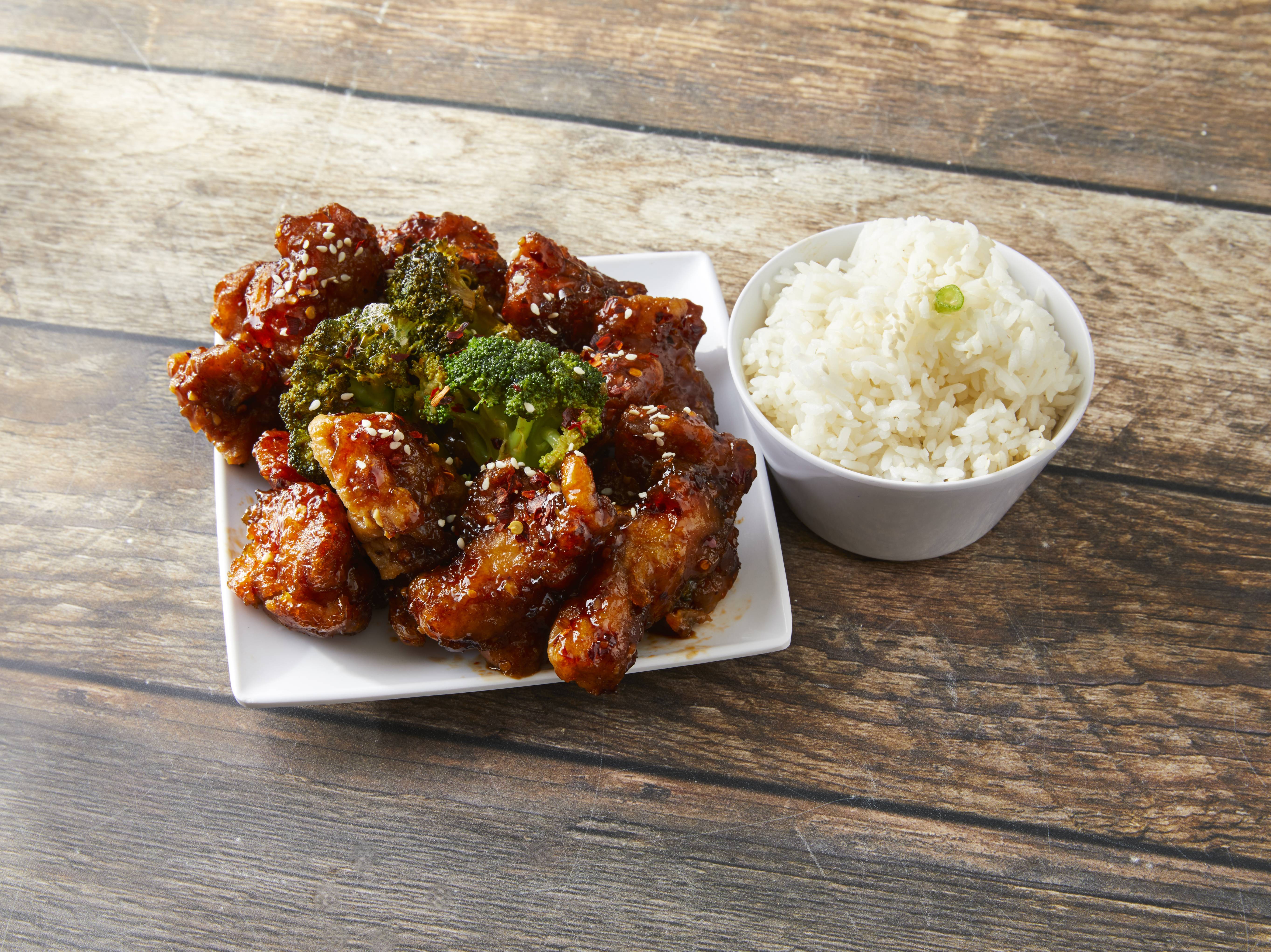 Order 318. General Tso's Chicken food online from Li Hing store, Chicago on bringmethat.com