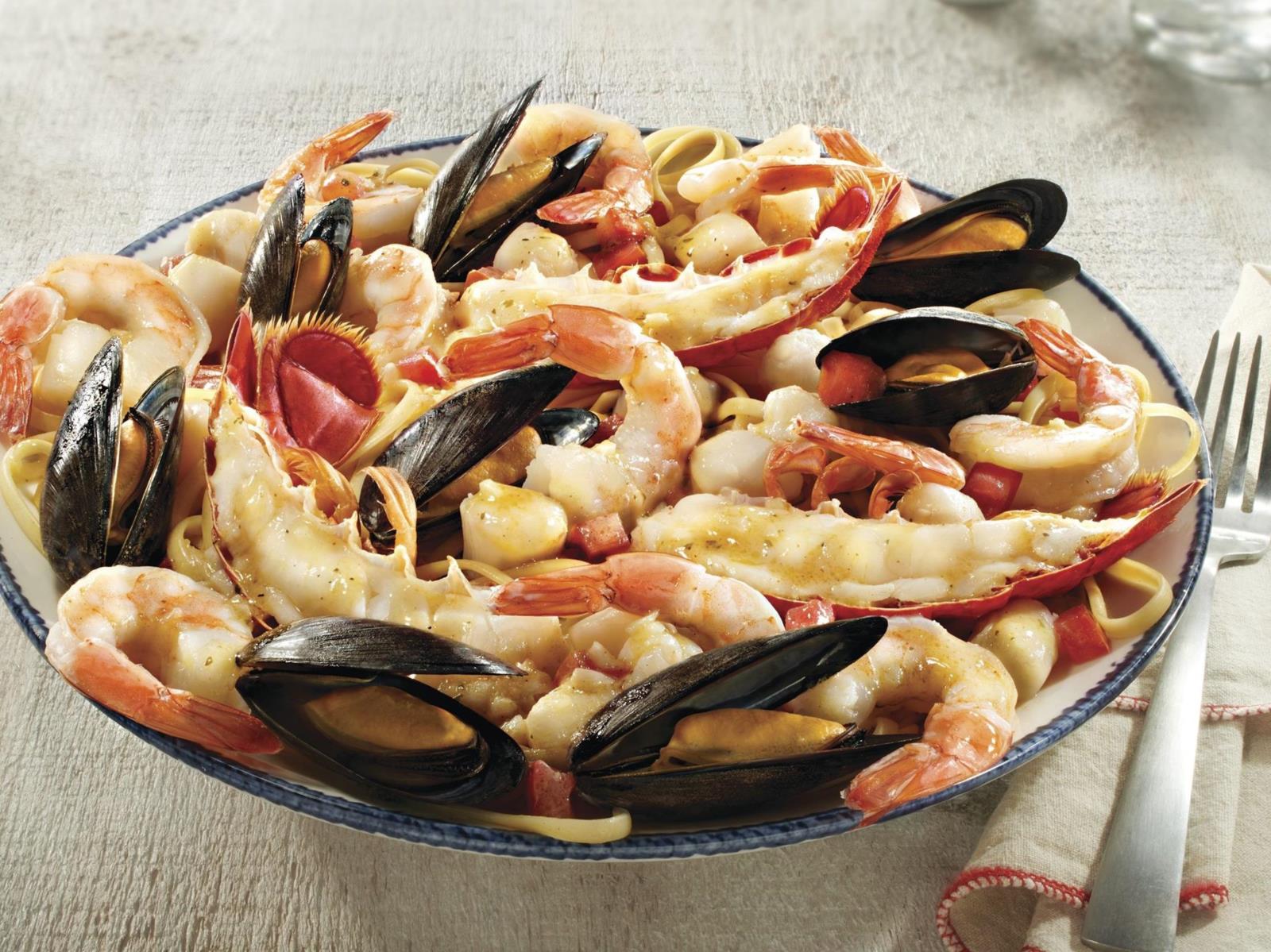 Order Bar Harbor Lobster Bake food online from Red Lobster store, Perry on bringmethat.com