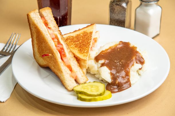 Order Grilled Cheese with Tomato food online from Newport Creamery store, Providence on bringmethat.com