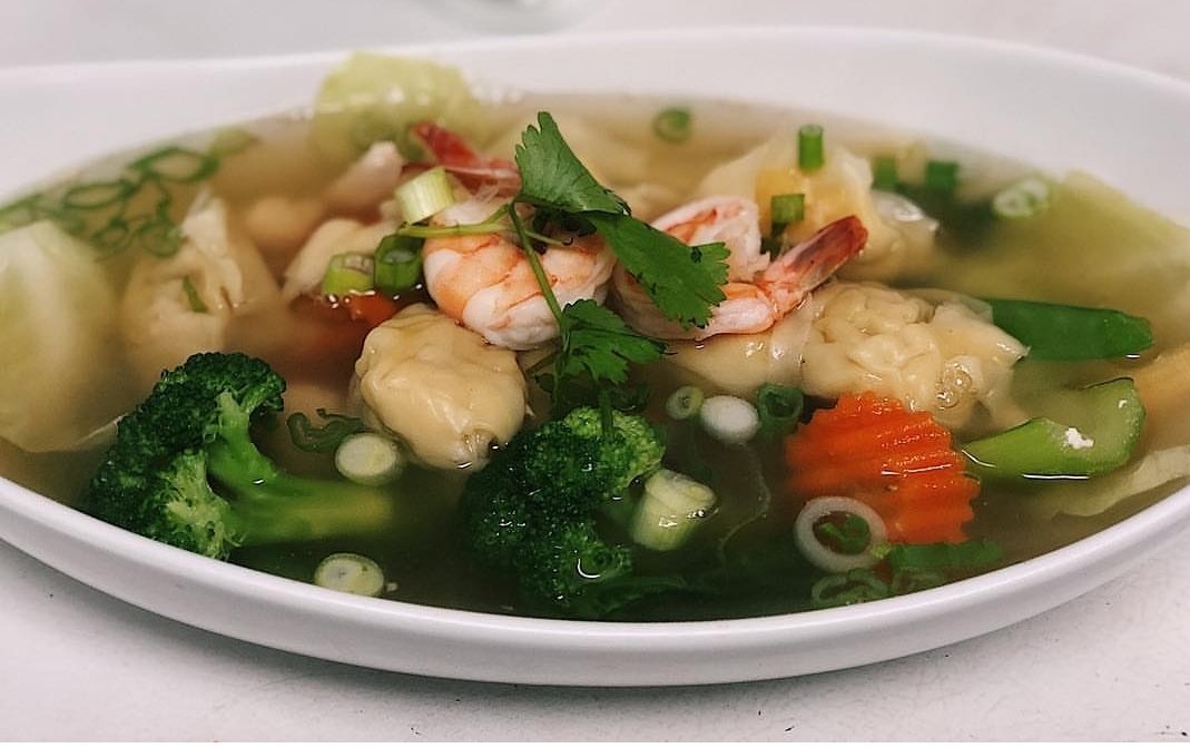 Order T4. Wonton Soup food online from Thailusion store, Los Alamitos on bringmethat.com