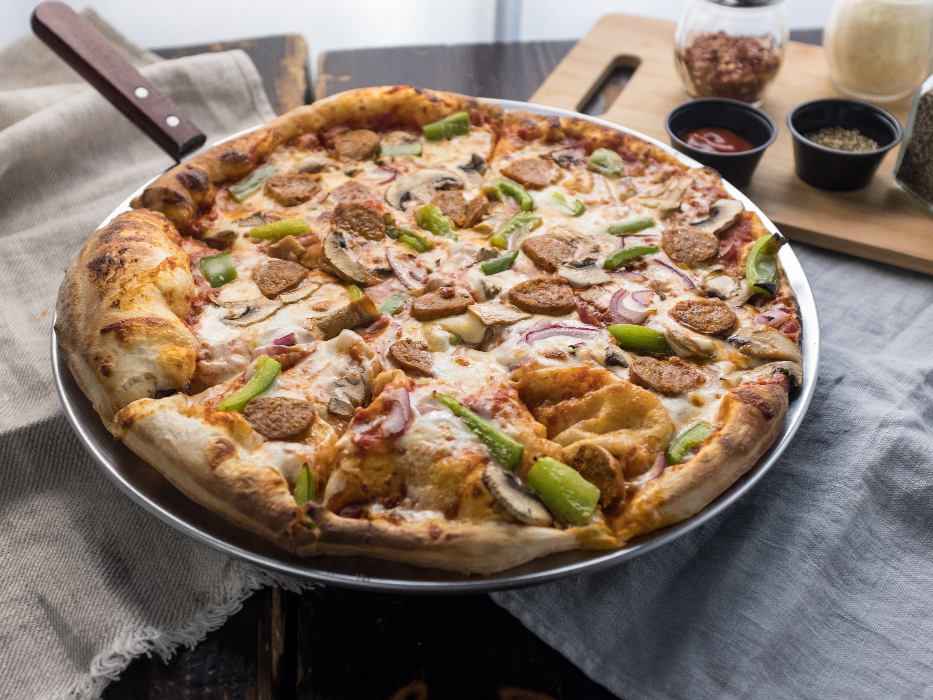Order Vegan Supreme Pizza food online from 2st Pub store, Philadelphia on bringmethat.com