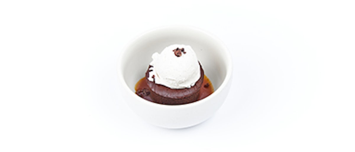 Order Flourless Chocolate Cake, VEG GF food online from True Food Kitchen store, Reston on bringmethat.com