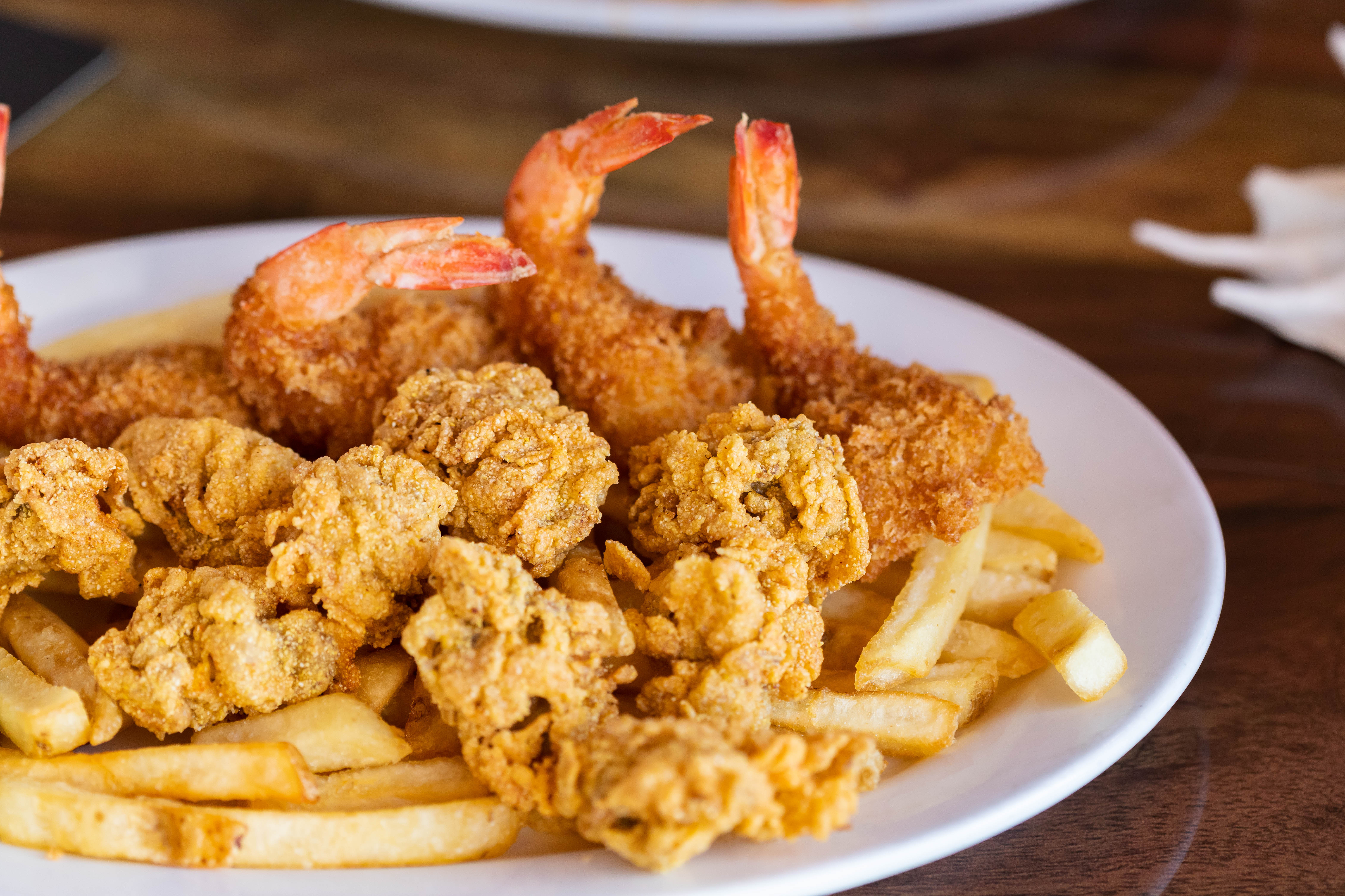 Order Fried Shrimp & Fried Oysters food online from Christie's Seafood & Steaks store, Houston on bringmethat.com
