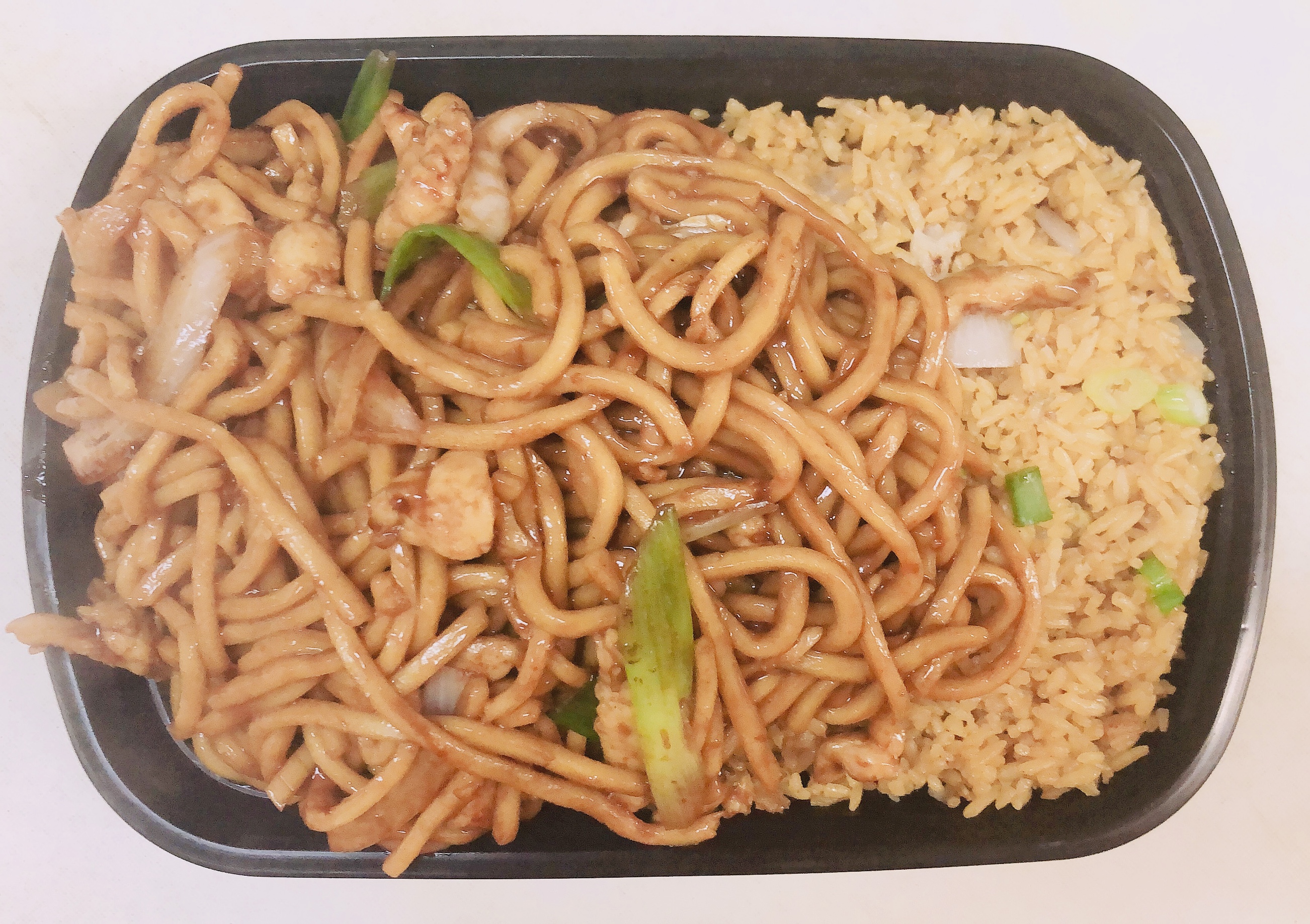 Order C11.鸡捞面 Chicken Lo Mein Dinner food online from Asian Express store, Radcliff on bringmethat.com