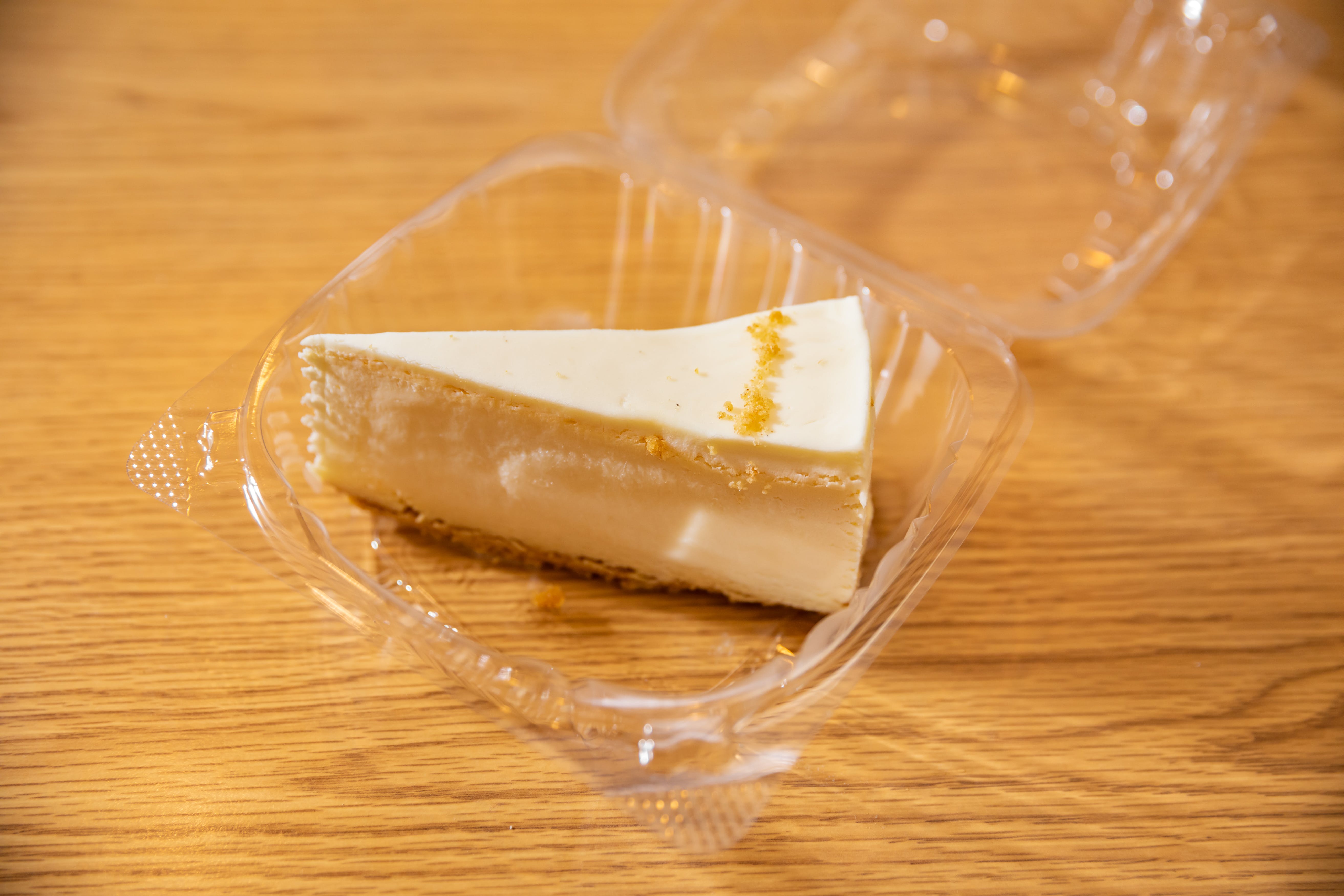 Order Cheesecake - Dessert food online from Milano's Pizza store, Collierville on bringmethat.com