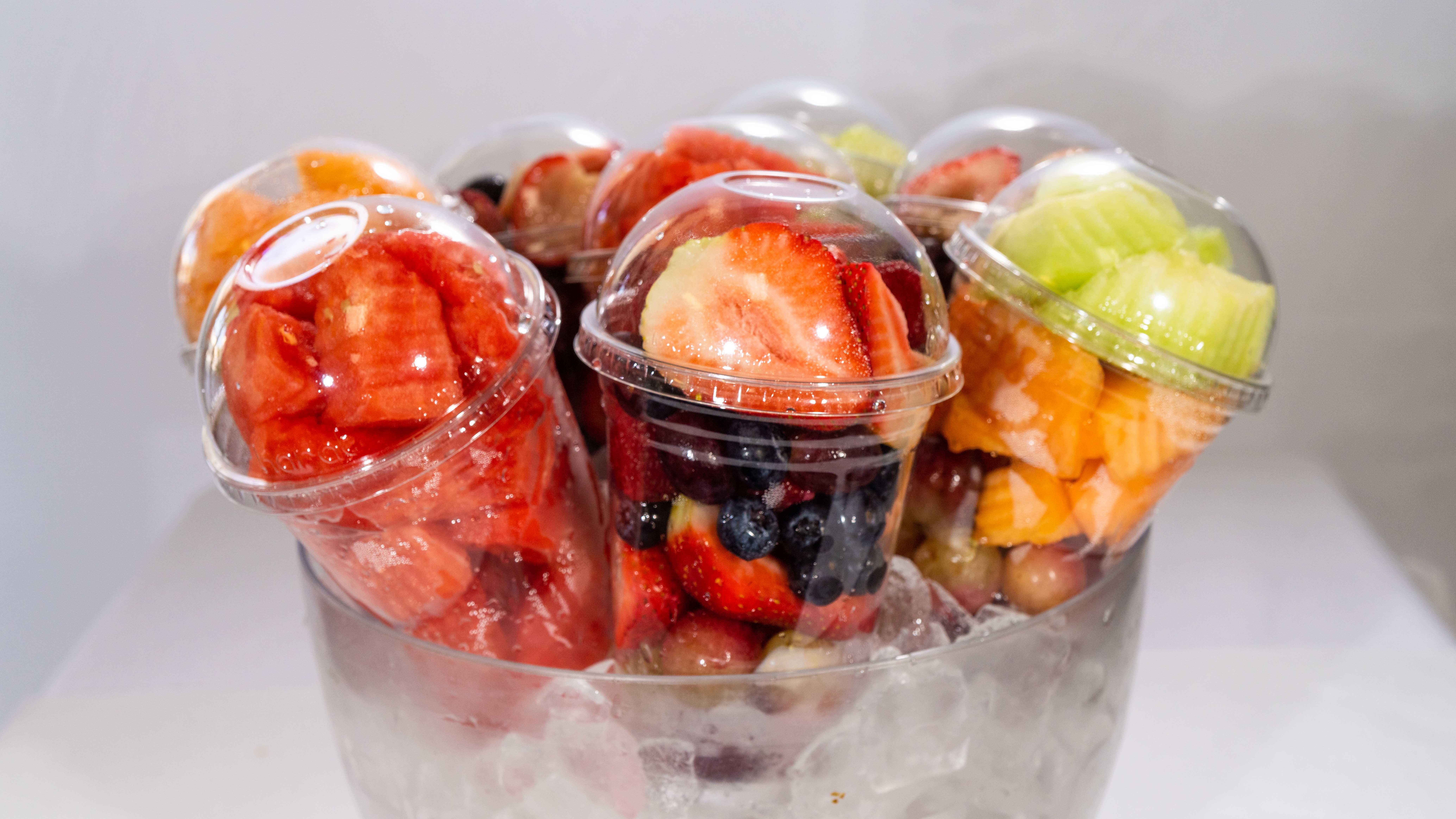 Order 16 oz. Fresh Seasonal Fruit Cup food online from Bagel Bakery store, Salinas on bringmethat.com