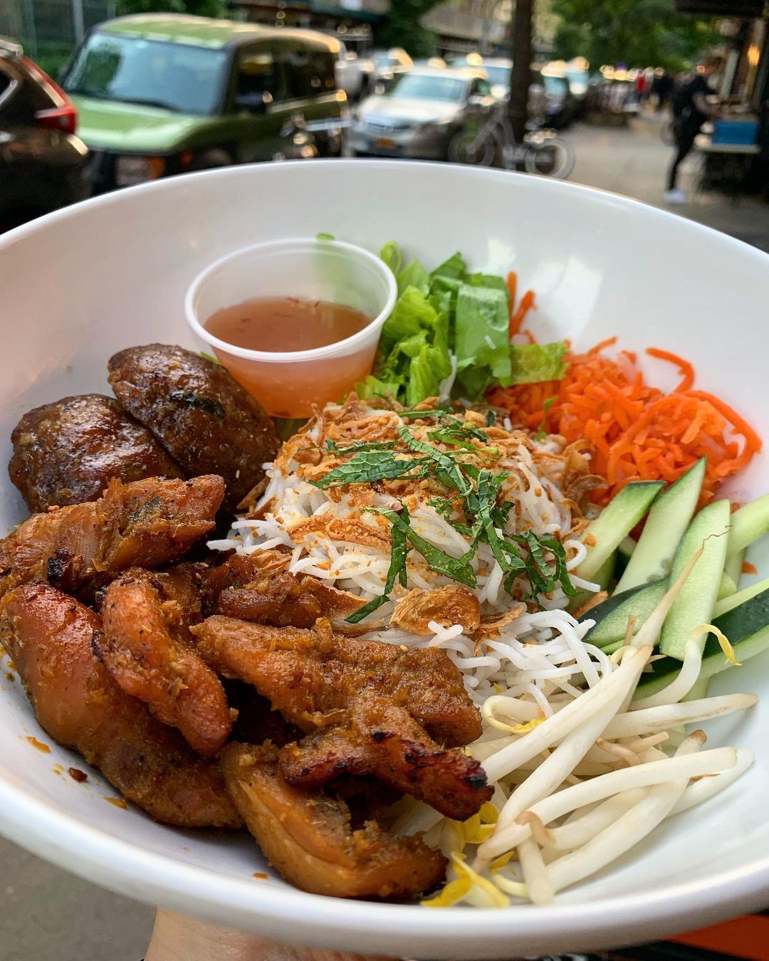 Order Chicken Bun Bowl food online from Banh Mi Zon store, New York on bringmethat.com