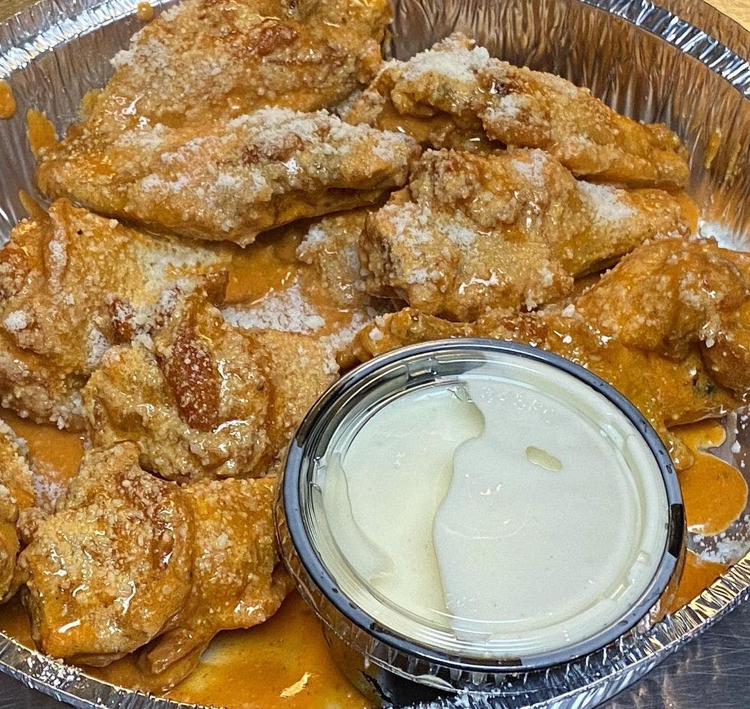 Order Buffalo Wings - 10 Pieces food online from Milanese Brothers Pizza store, Stratford on bringmethat.com