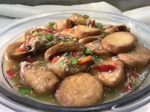 Order B19. Braised Tofu in Brown Sauce 紅烧玉子豆腐 food online from Garage Restaurant store, San Gabriel on bringmethat.com