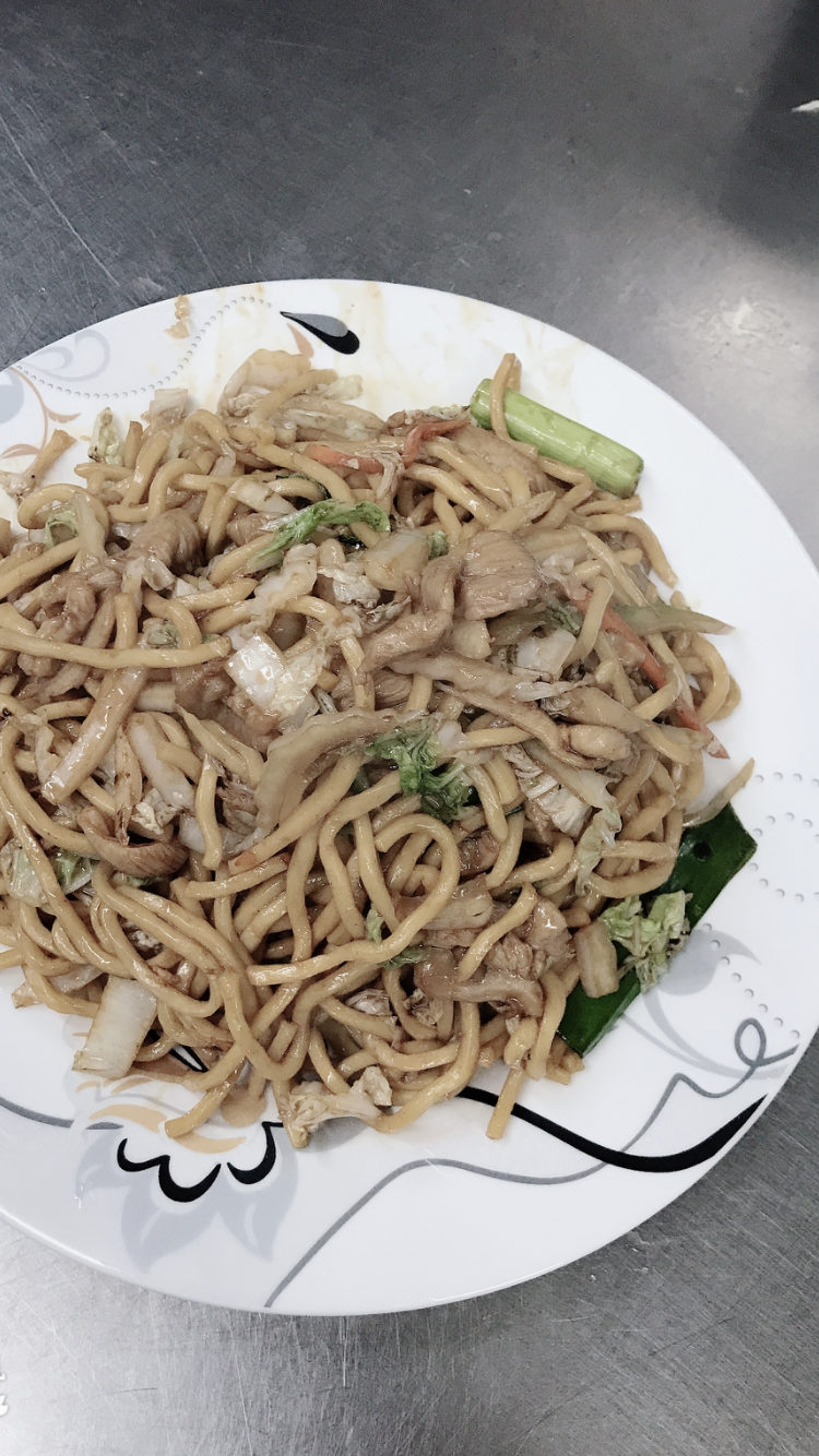 Order 41. Chicken Lo Mein food online from Sam lee kitchen store, Long Island City on bringmethat.com