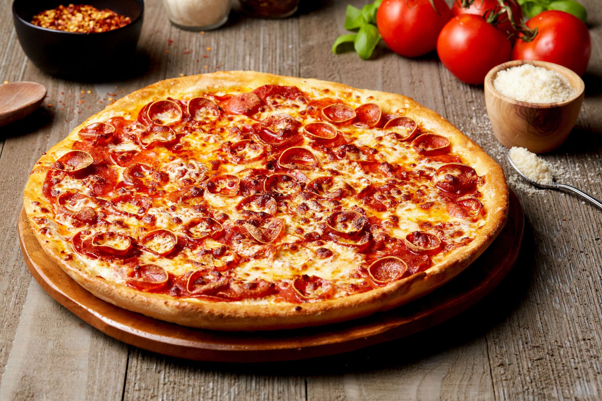 Order Pepperoni Pounder Pizza - Small 9'' food online from Simple Simon's Pizza store, Bartlesville on bringmethat.com