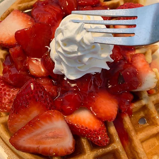 Order Strawberry Waffle food online from Country Waffles store, Livermore on bringmethat.com