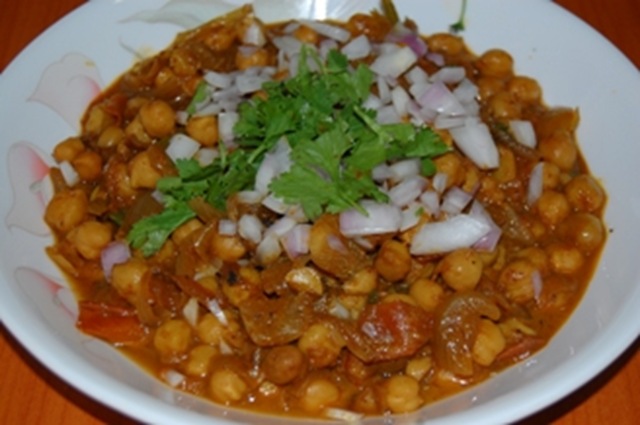 Order Chole Chaat food online from Mithai Indian Cafe store, Cary on bringmethat.com