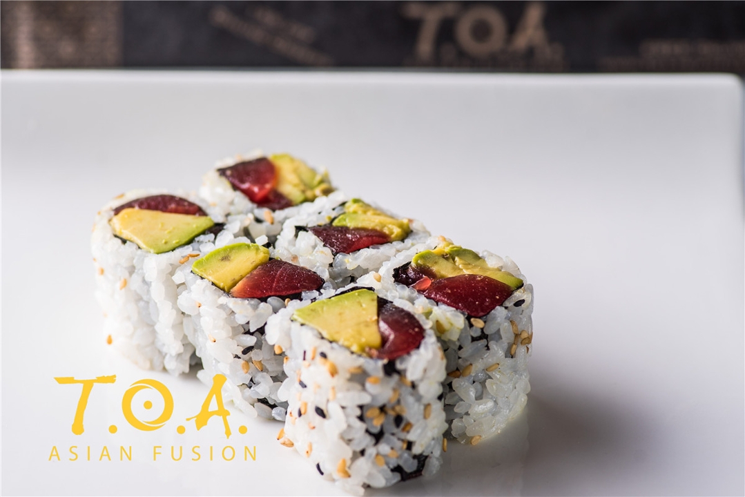 Order Tuna Avocado Roll food online from Toa Asian Fusion store, Farmingdale on bringmethat.com