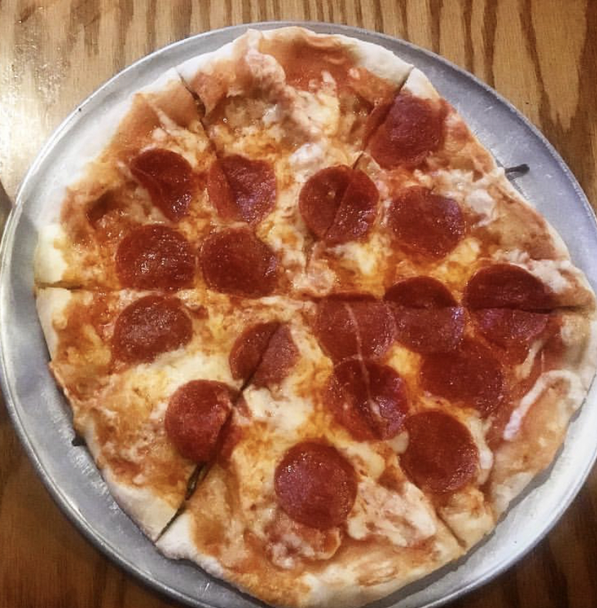 Order Plain 10" Pizza with Pepperoni food online from Foleys Club Lounge store, Pleasantville on bringmethat.com