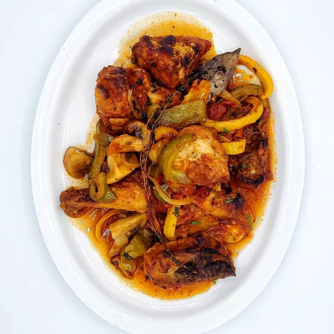 Order Chicken Cacciatore - Entree food online from Midland Ave Pizzeria store, Yonkers on bringmethat.com