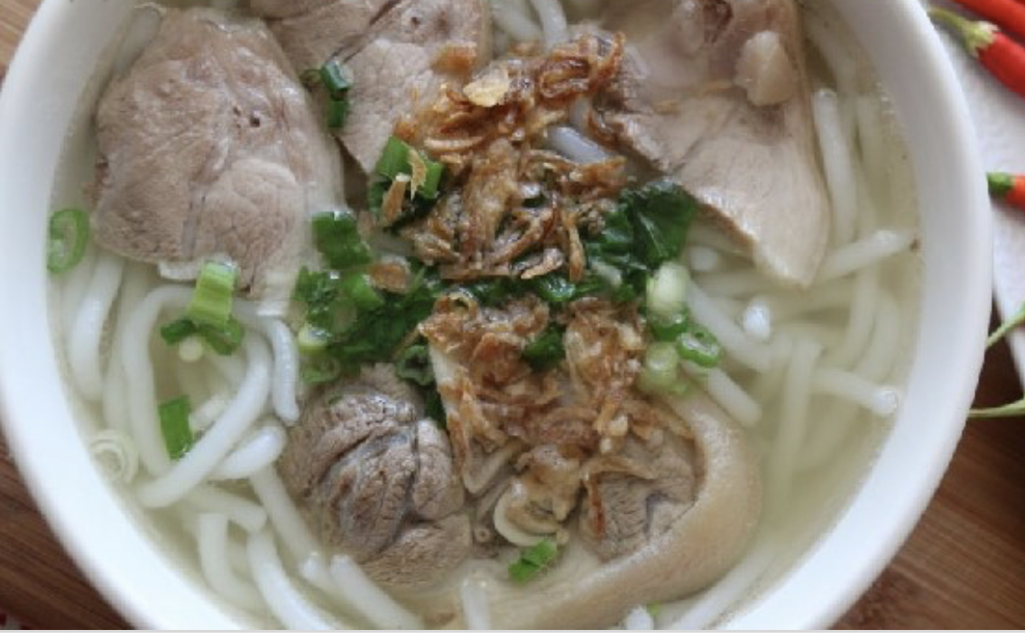 Order 41. Banh Canh Gio Heo Hoac Thap Cam food online from Saigon Table store, Madison Heights on bringmethat.com