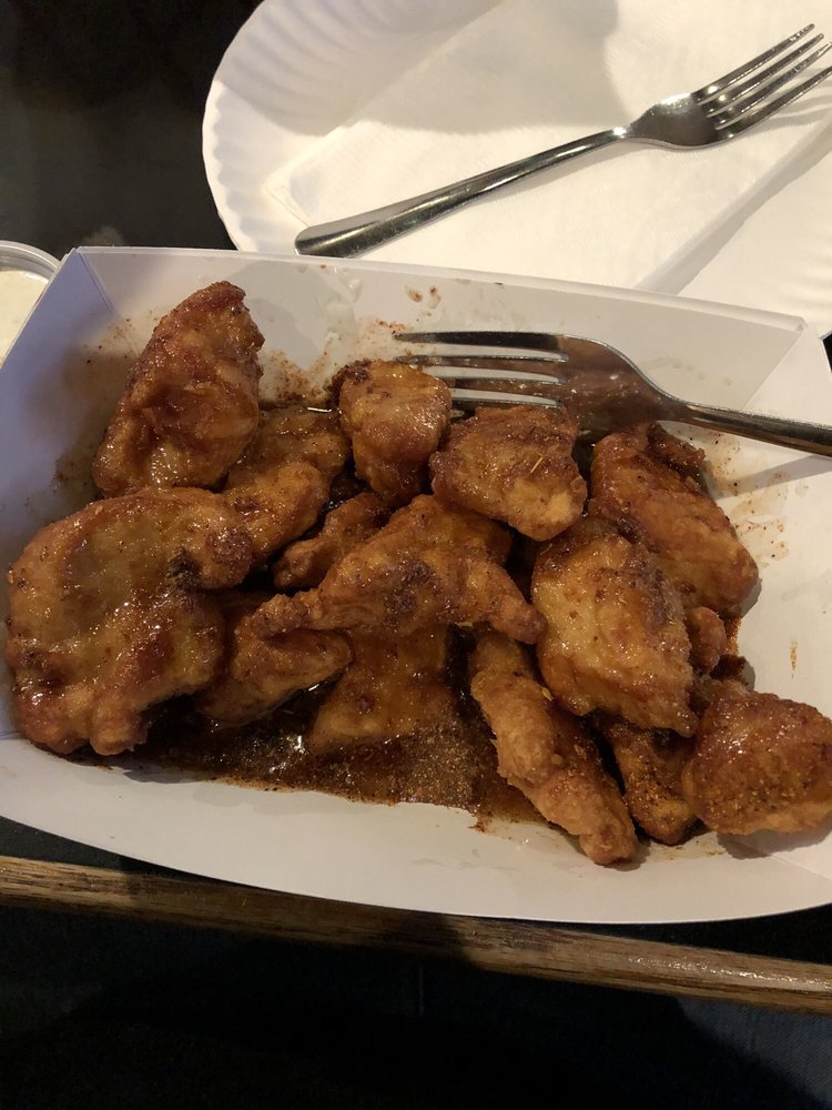 Order 10 Piece Boneless Wing food online from William Penn Tavern store, Pittsburgh on bringmethat.com