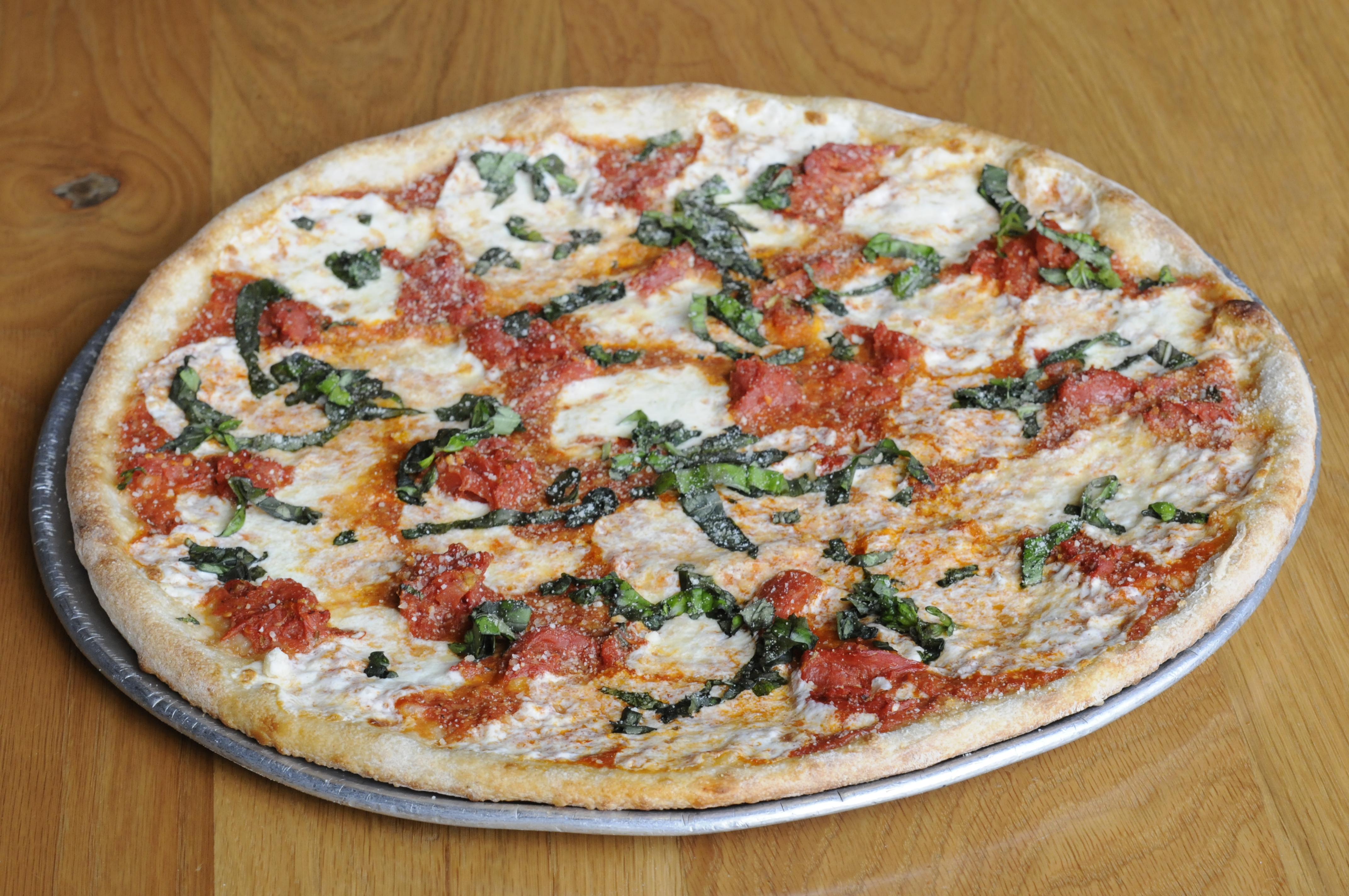 Order Margherita Pizza food online from Pizza And Brew store, Scarsdale on bringmethat.com