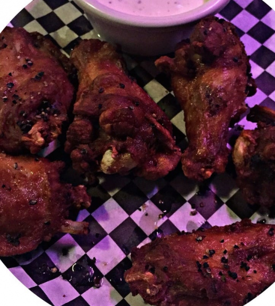 Order 7 Lemon Pepper Wings food online from Numero Uno Pizza store, Los Angeles on bringmethat.com