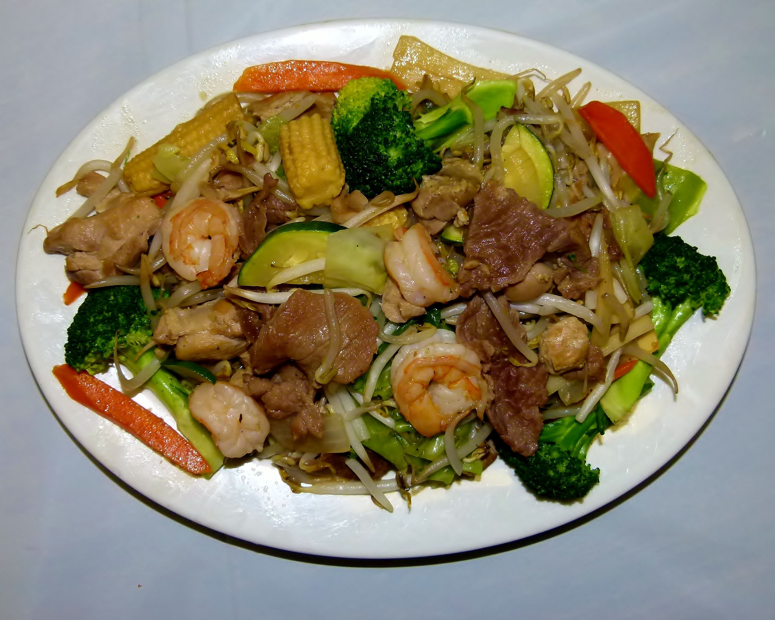 Order House Special Chop Suey food online from Kim's Restaurant store, Los Angeles on bringmethat.com