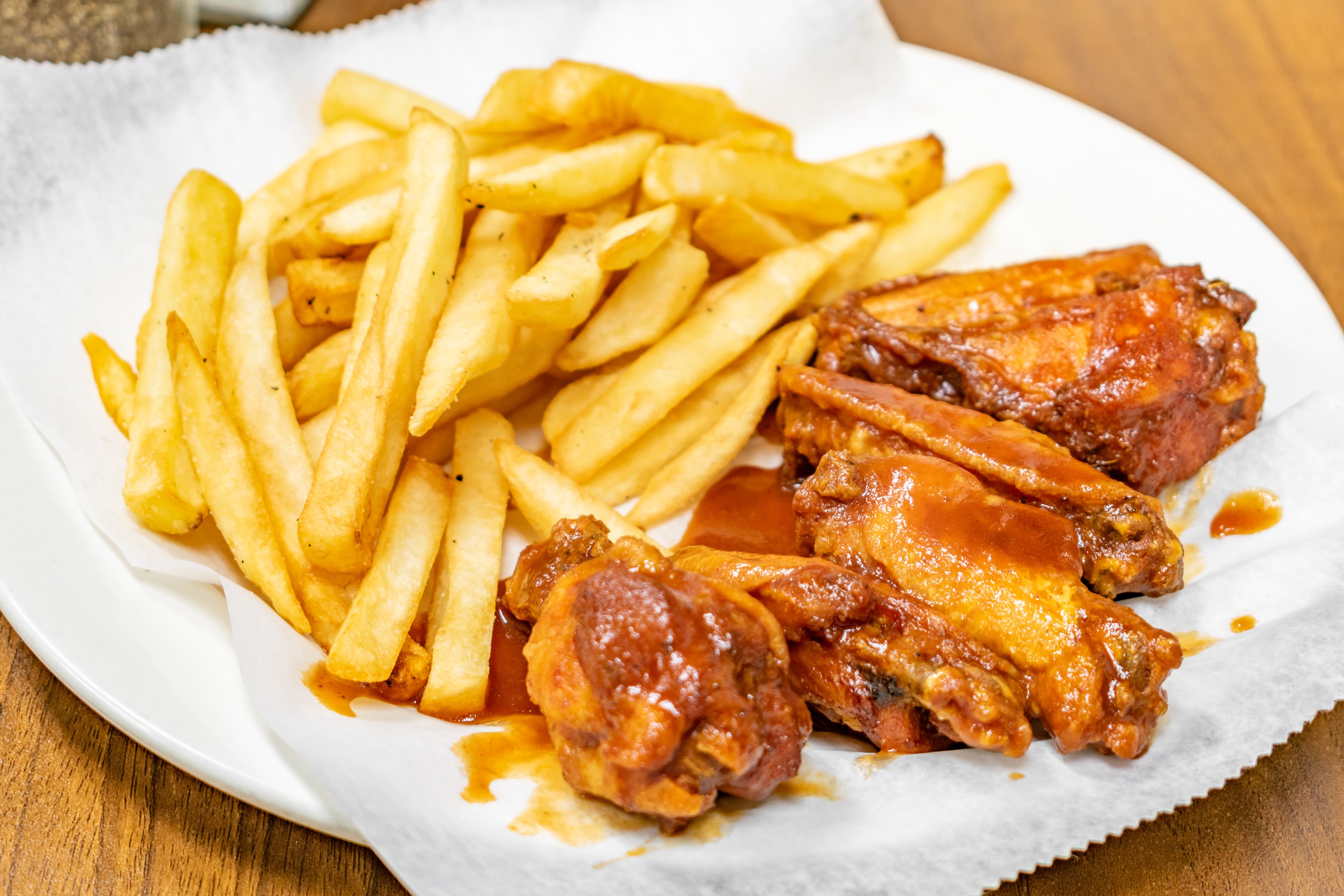 Order Wings - 5 Pieces food online from Brooklyn's Pizza store, Irvington on bringmethat.com