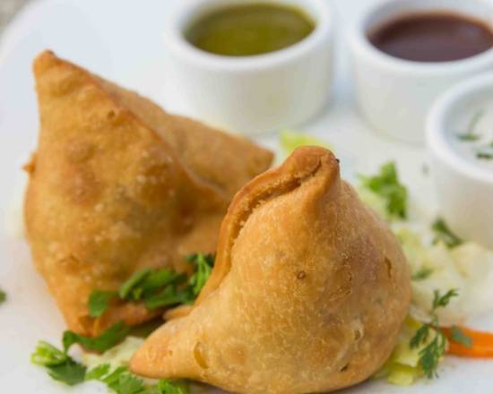 Order Samosa Chaat food online from Udupi Cafe store, Tempe on bringmethat.com