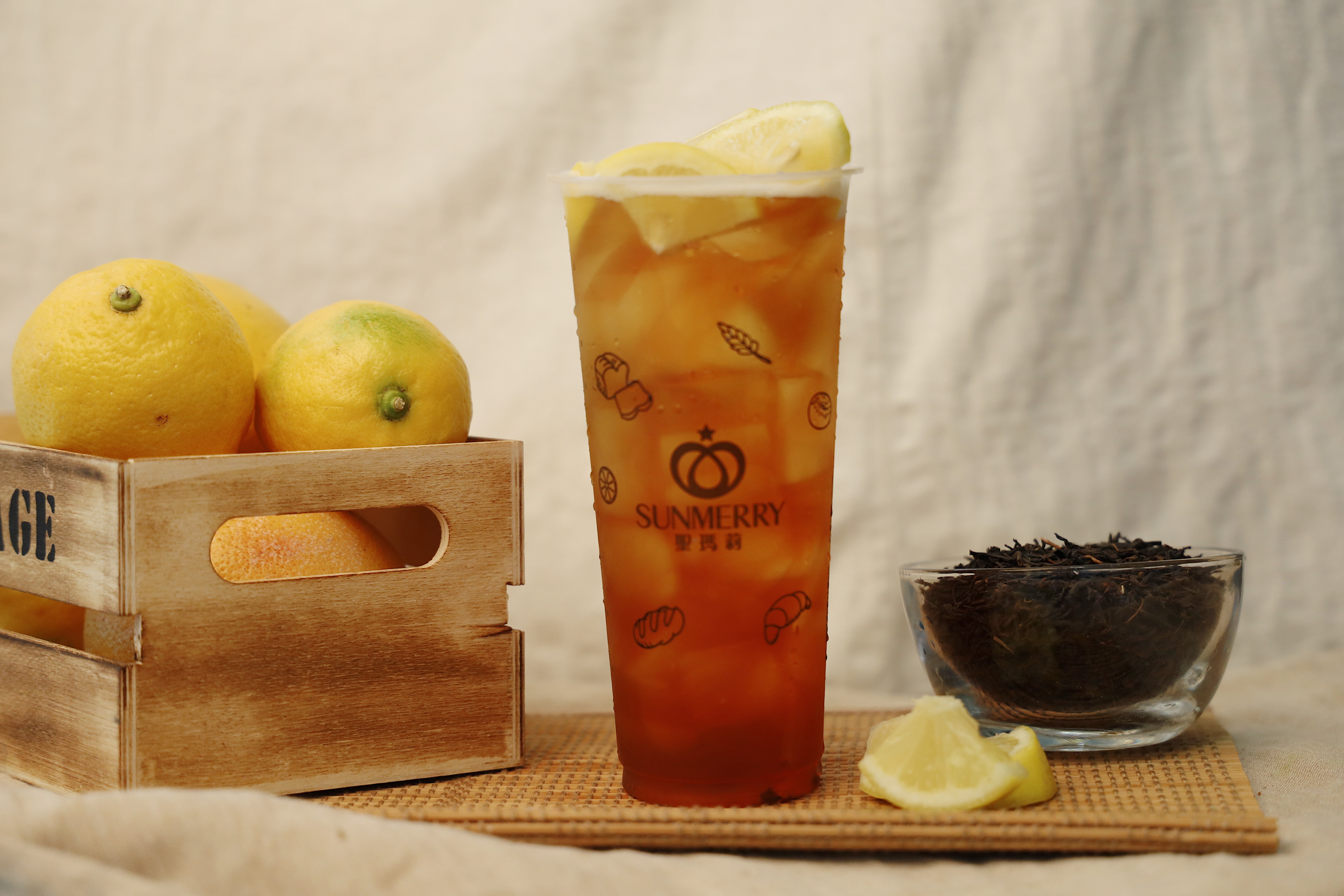 Order Freshly Squeezed Lemon Black Tea food online from Sunmerry Bakery store, Temple City on bringmethat.com