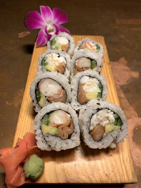 Order Lakeshore Dr. Roll food online from Blufin Sushi store, Grosse Pointe Farms on bringmethat.com