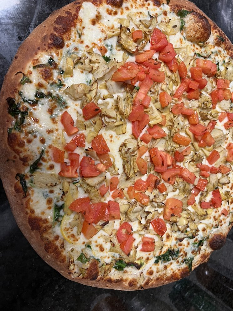 Order California Veggie Pizza food online from Moes Pizza store, Paso Robles on bringmethat.com