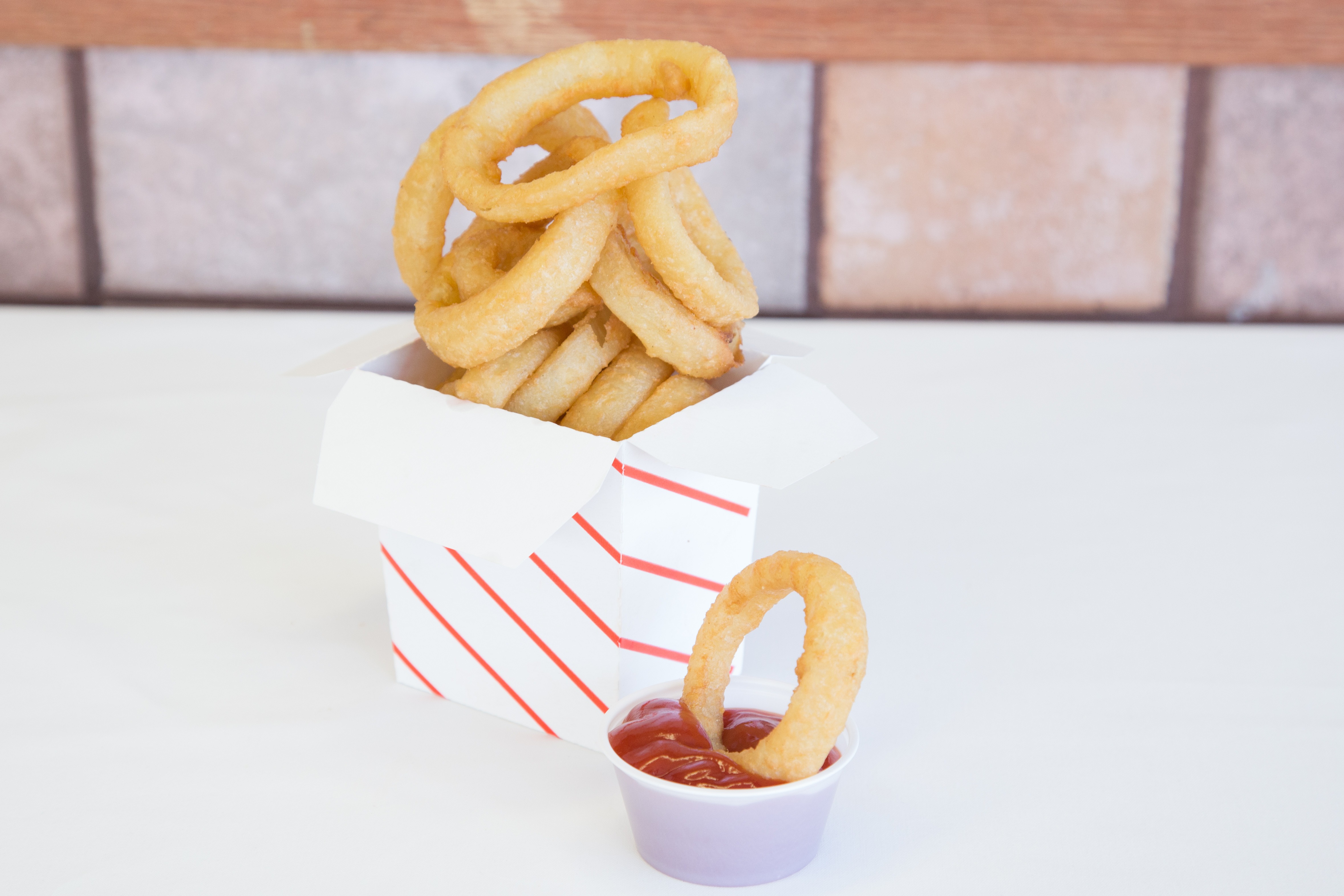 Order Onion Rings food online from Windy City store, Dorchester on bringmethat.com