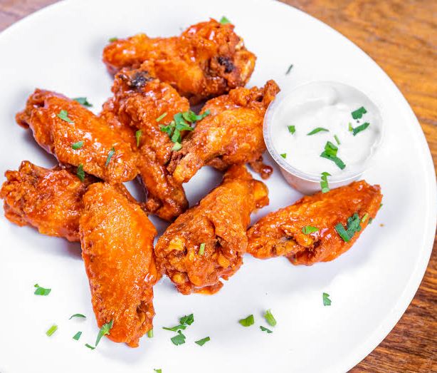 Order Chicken Wings (8 pcs.) food online from Danny's pizzeria ii store, Brooklyn on bringmethat.com