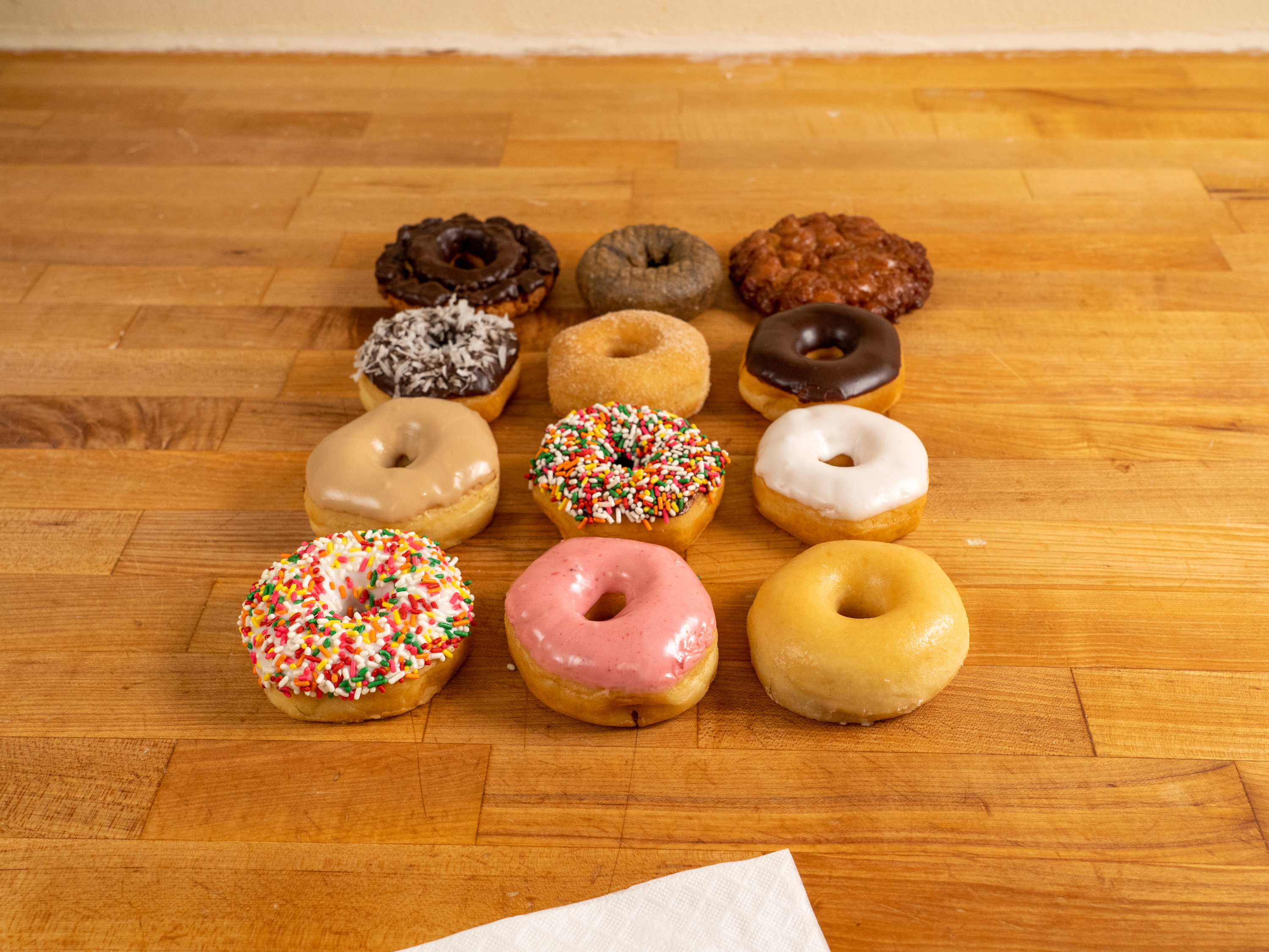 Order Mixed Donut food online from Lakewood Donut store, Dallas on bringmethat.com