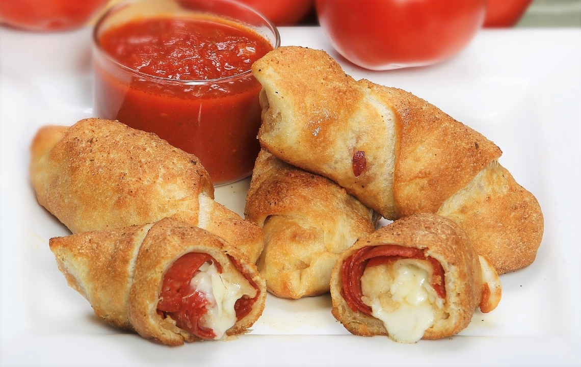 Order Zepperoni Rolls food online from Zeppe's Pizzeria of Perry Twp Painsville store, Painesville on bringmethat.com