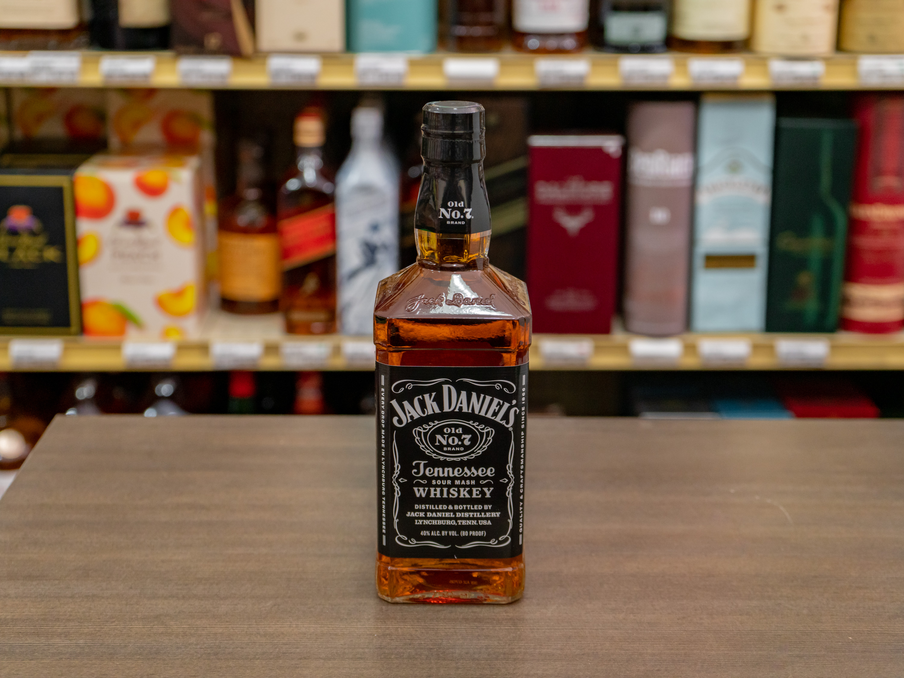 Order 750ml Jack Daniel's Black Label Whiskey (40.0% ABV) food online from Burlingame Liquor store, Burlingame on bringmethat.com