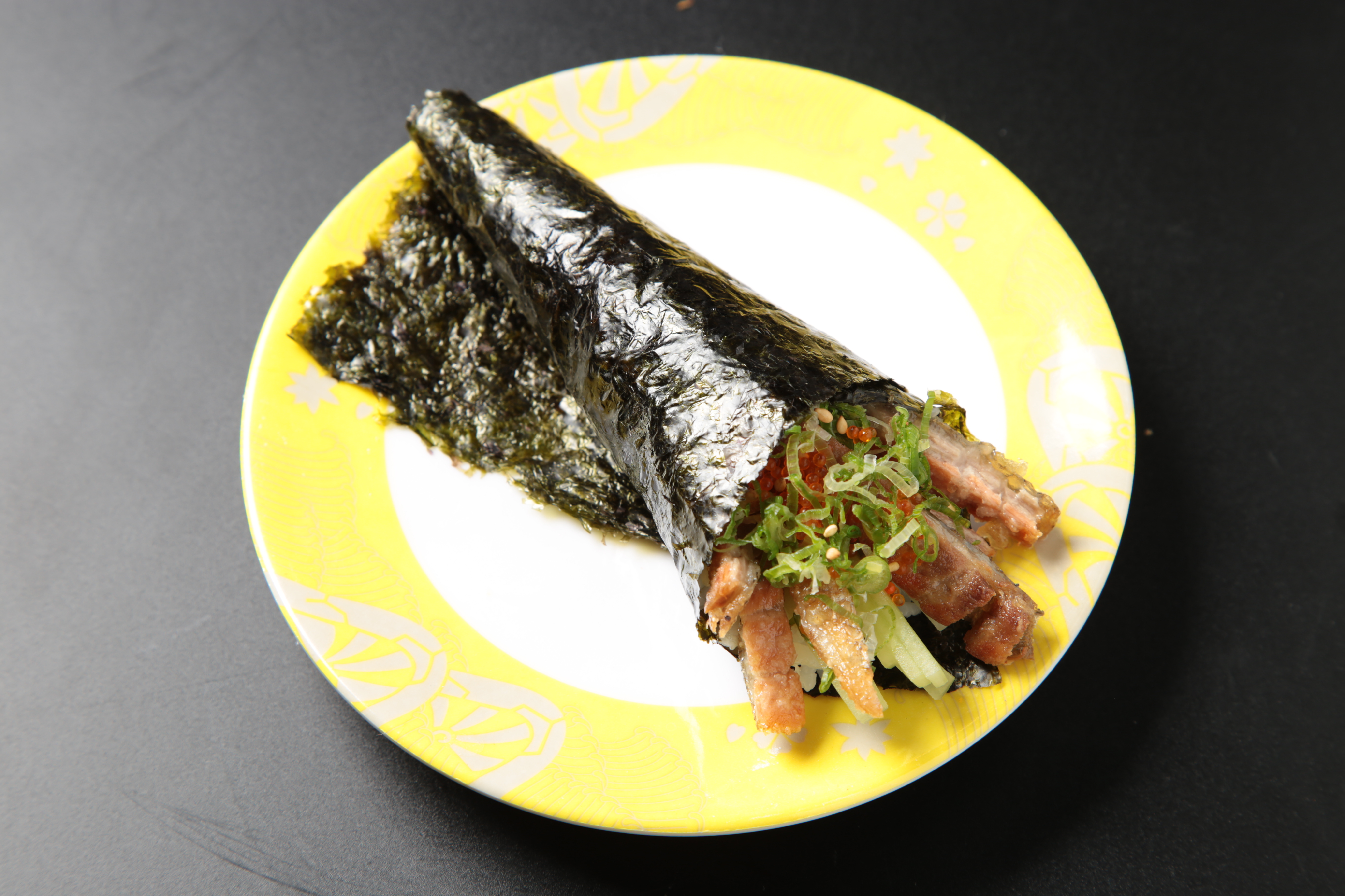 Order Salmon Skin Temaki food online from Izumi Revolving Sushi store, Daly City on bringmethat.com