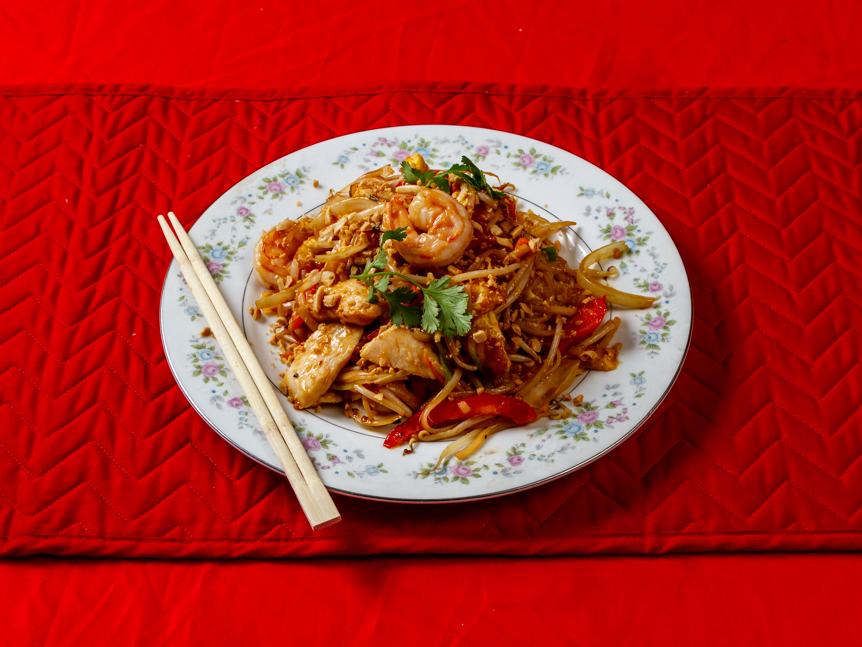 Order Singapore Rice Noodles food online from Henry Fresh Chinese Bistro store, Tucson on bringmethat.com