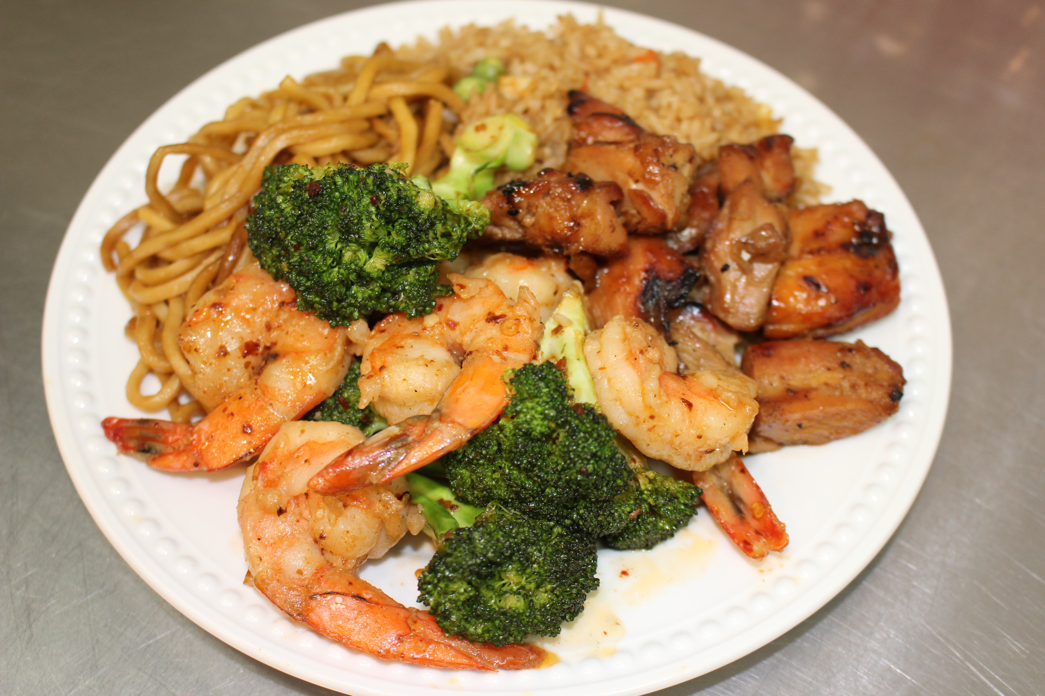 Order Combo D Spicy Shrimp Broccoli and chicken  food online from Sizzling Wok store, Salisbury on bringmethat.com