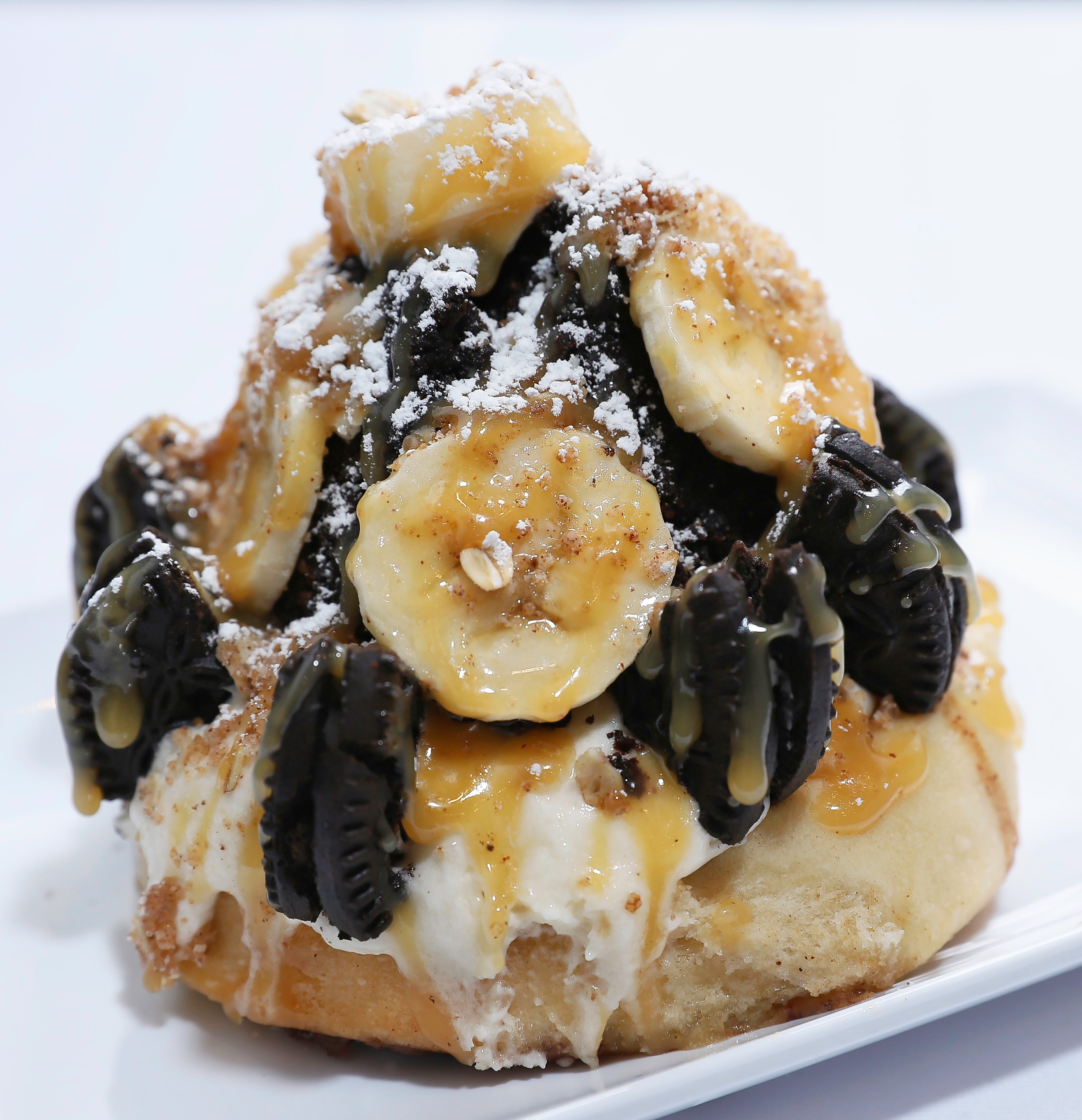 Order Sears Tower food online from Cinnaholic store, Chicago on bringmethat.com