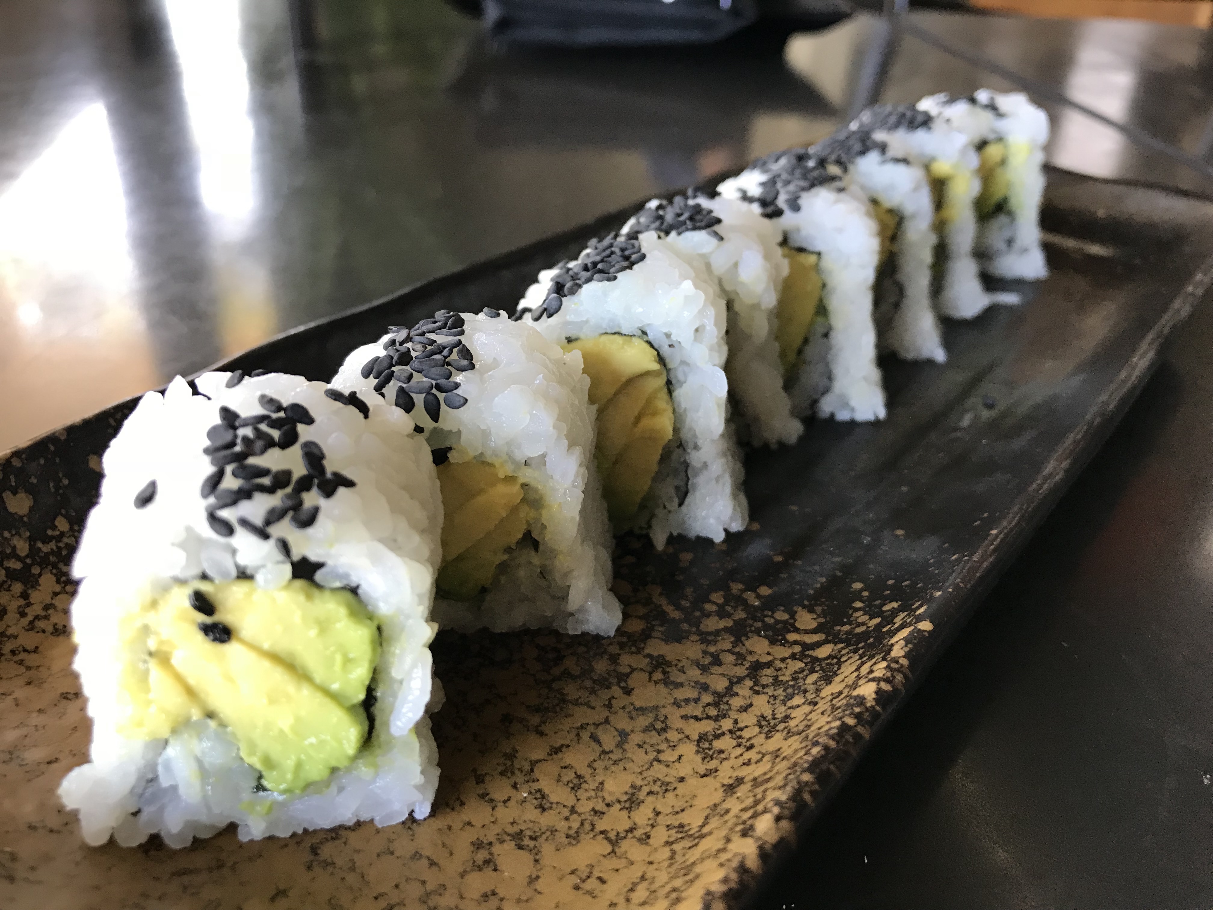 Order Avocado Maki, Inside Out food online from Sushi Lounge store, Poway on bringmethat.com