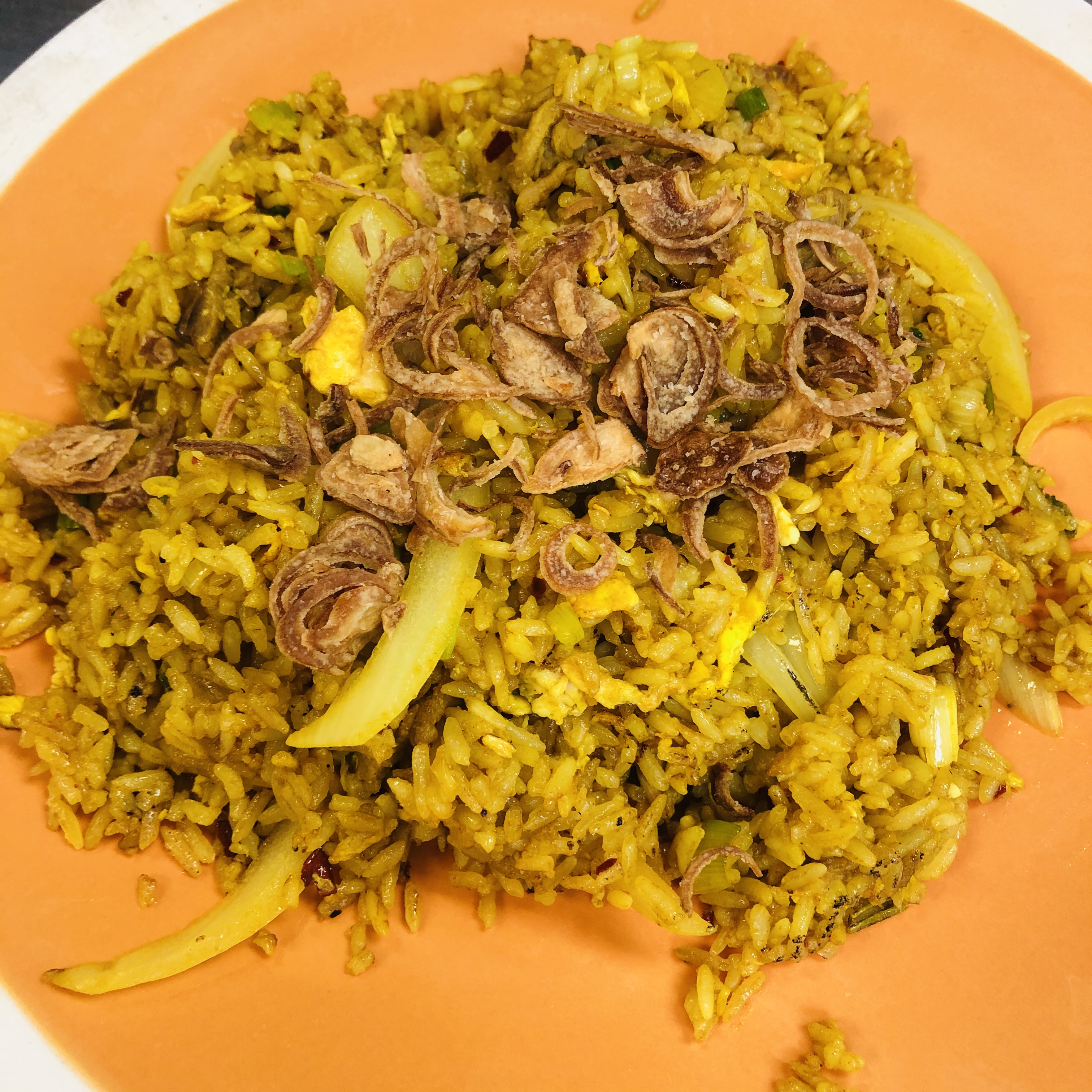 Order R4. Yellow Curry Fried Rice food online from Bangkok Orchid Thai Restaurant store, Irving on bringmethat.com