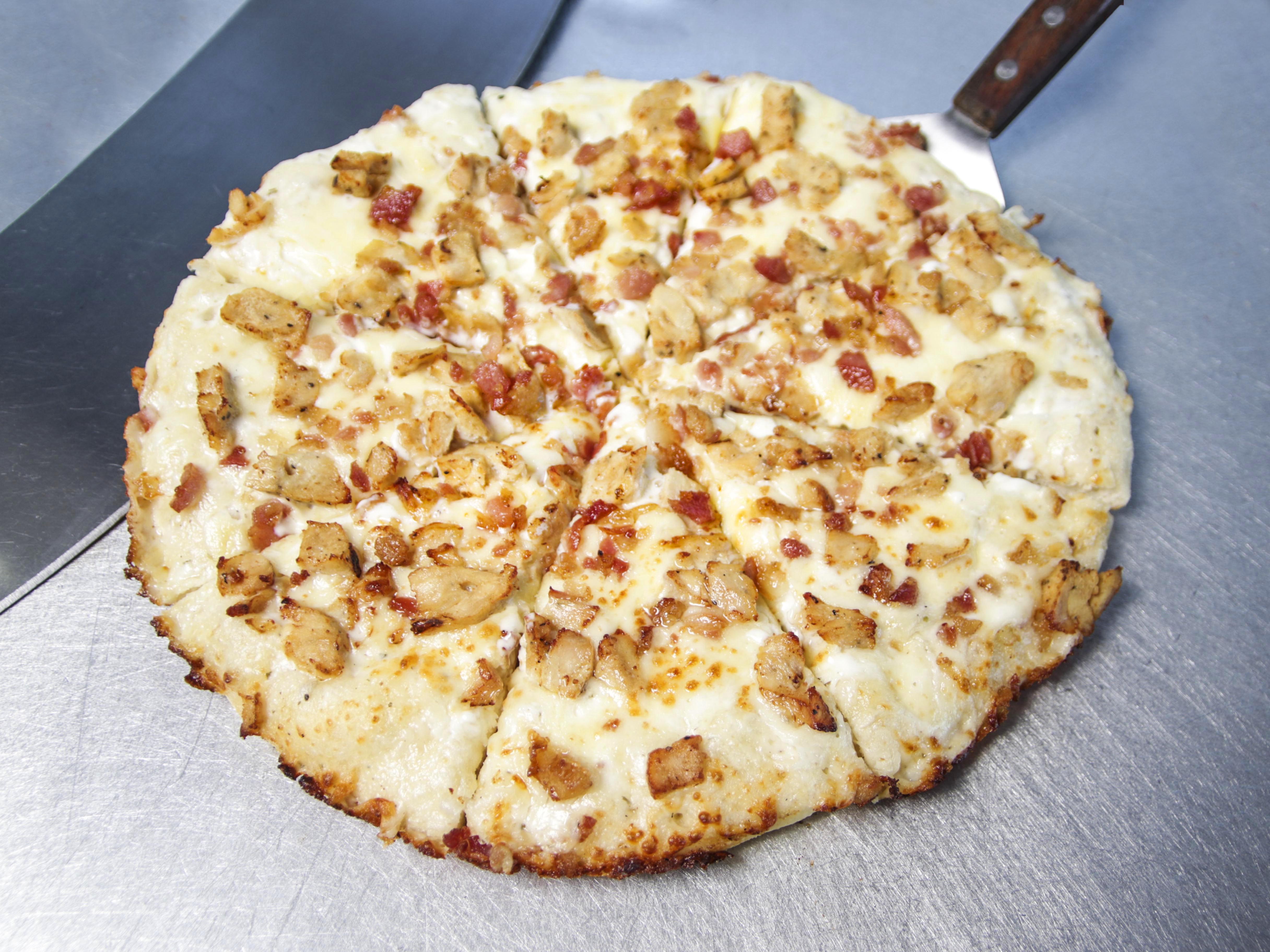Order Chicken Bacon Ranch Specialty Pizza food online from Dave Pizza Buffet store, New Baltimore on bringmethat.com