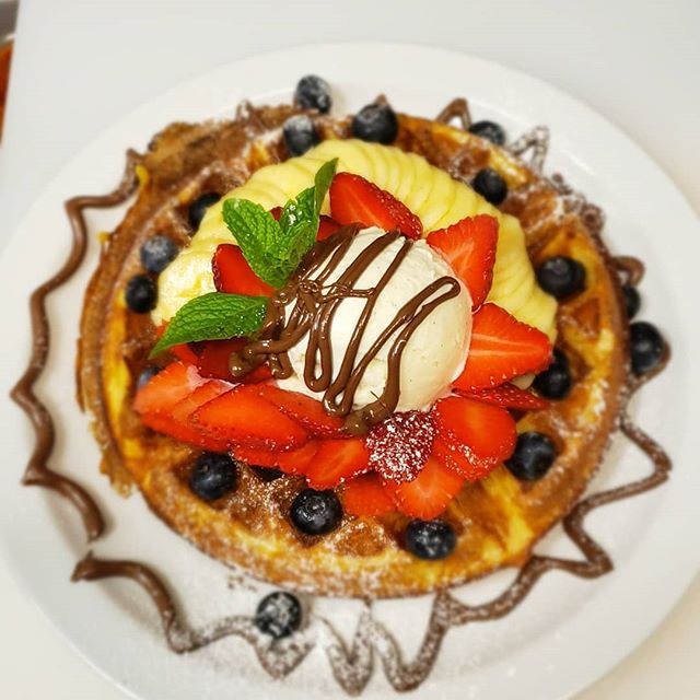 Order Extreme Waffle food online from La Prime Caffe store, Los Angeles on bringmethat.com