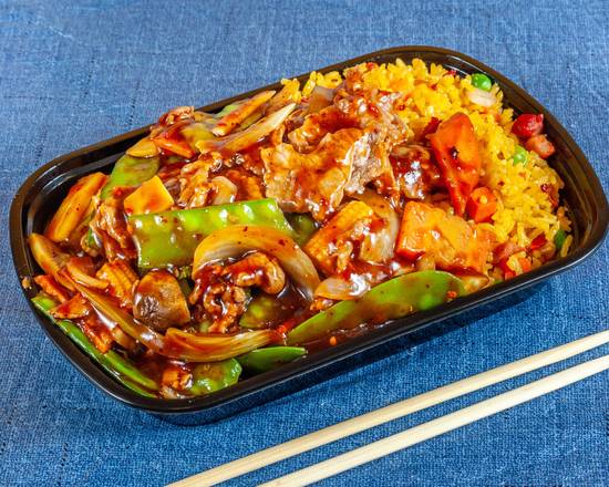 Order Szechuan Chicken or Beef food online from Hunan To Go store, Stanley on bringmethat.com