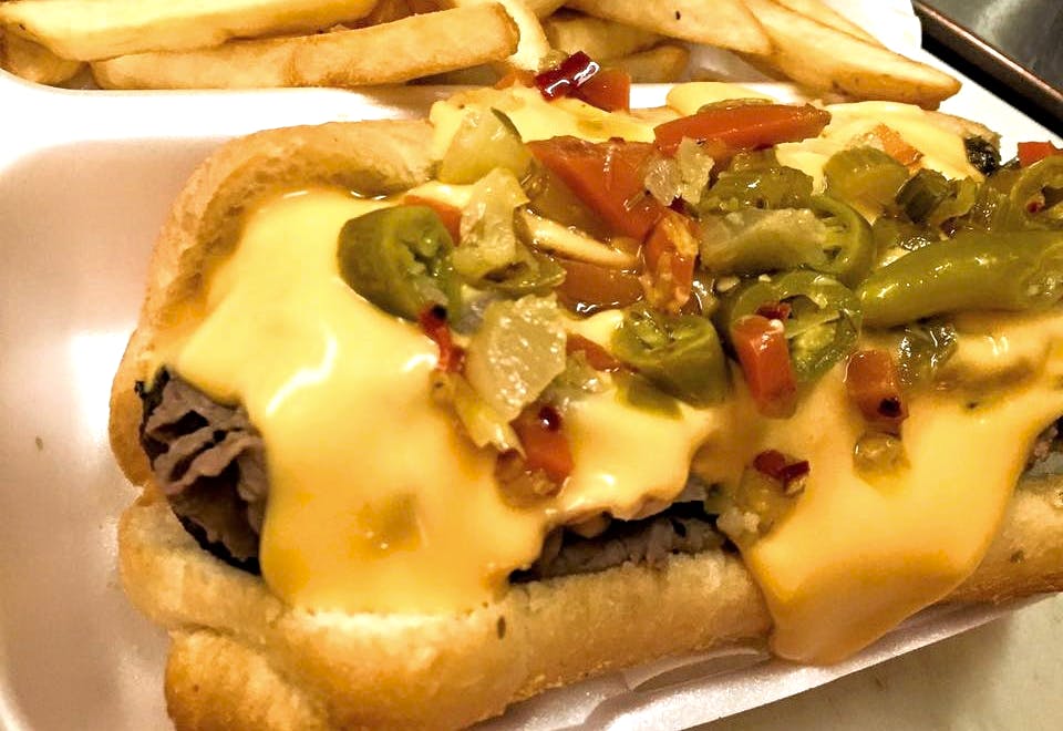 Order Italian Beef Sandwich - Sandwiches & Burgers food online from Maya's Pizza store, Chicago on bringmethat.com