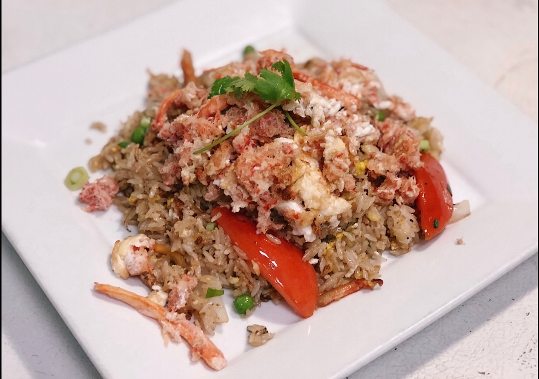 Order R4. Crab Fried Rice food online from Thailusion store, Los Alamitos on bringmethat.com