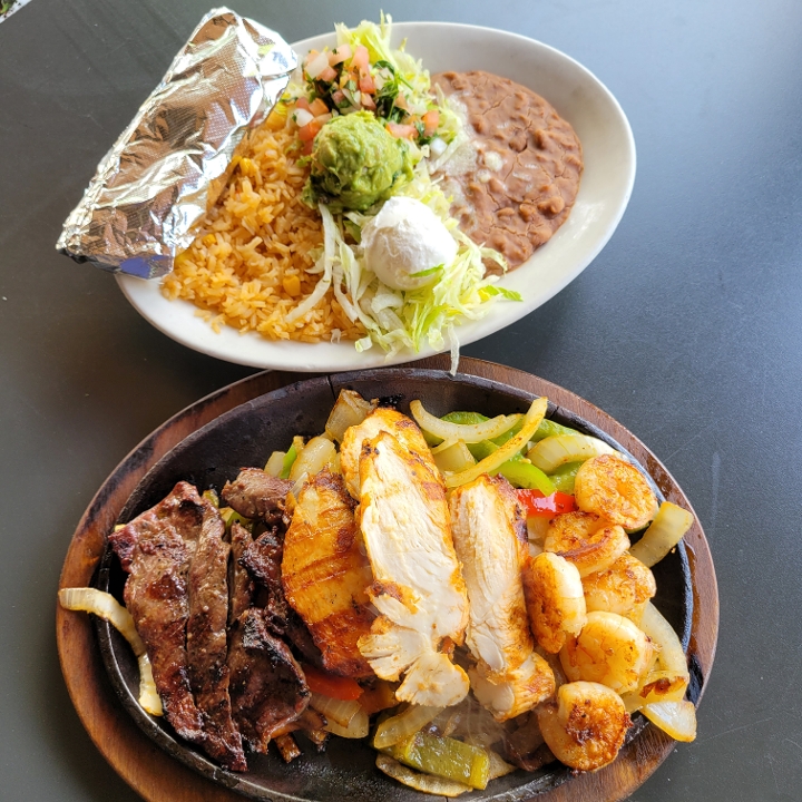 Order Texas Fajita food online from Tacos & Tequilas Mexican Grill store, Buford on bringmethat.com